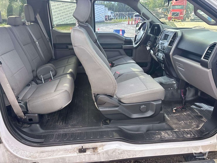 2015-ford-f150-image-21