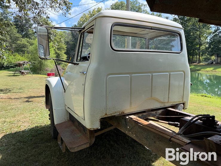 1968-international-loadstar-image-12