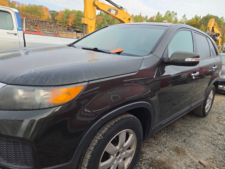 2011-kia-sorento-image-16
