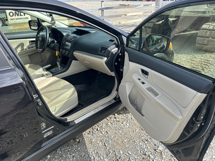 2013-subaru-crosstrek-image-40