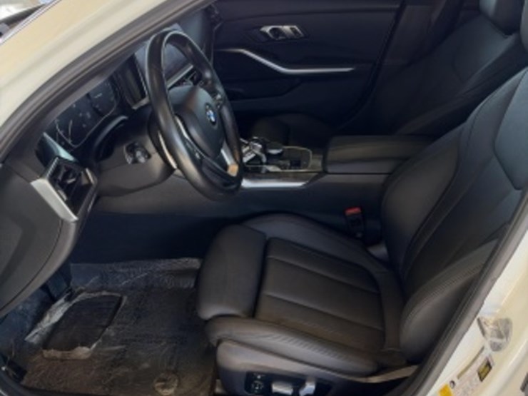 2021-bmw-330i-sdn-image-27