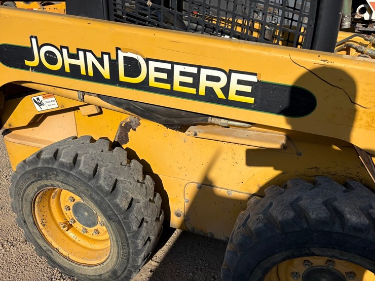 2003-john-deere-240-image-10