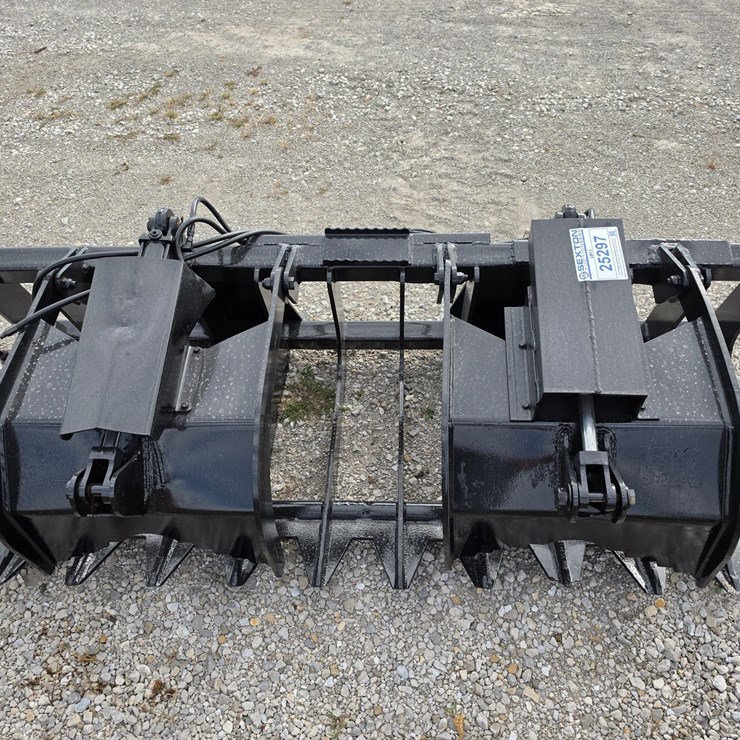 #25297 • Skid Steer Grapple Attachment