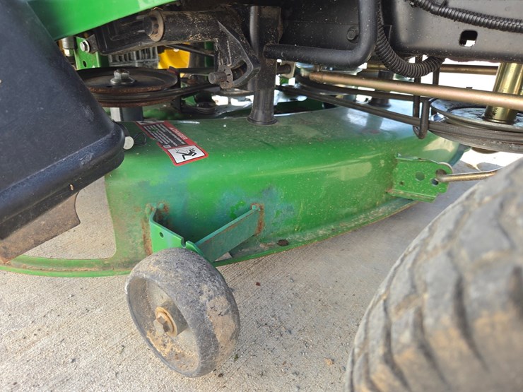 2013-john-deere-d130-image-12