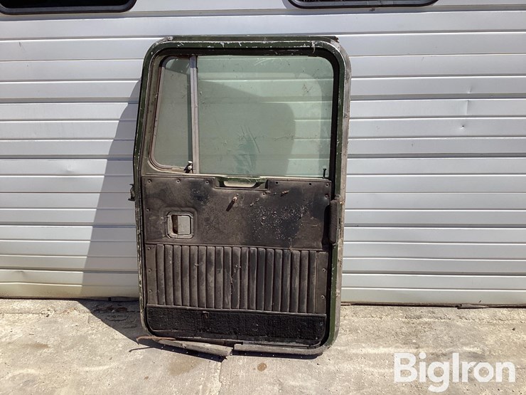 kenworth-bottom-latch-passenger-side-door-image-6