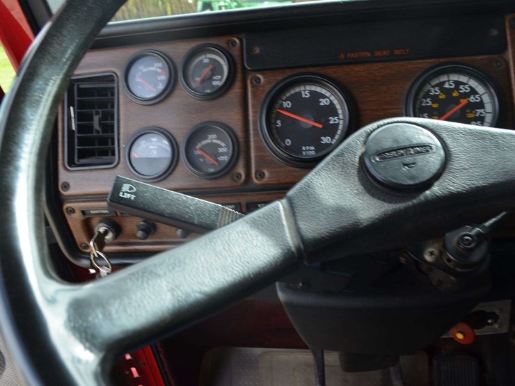 1992-freightliner-usf-1e-image-31