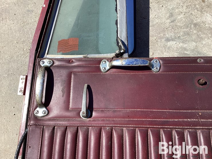 kenworth-pre-1972-top-handle-front-passenger-side-door-image-16