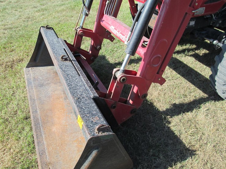 mahindra-2555-image-21