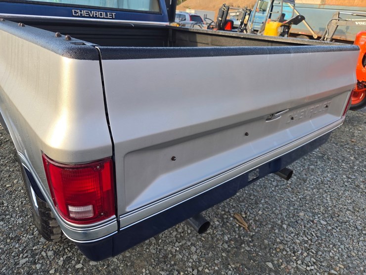 1985-chevrolet-k10-image-23