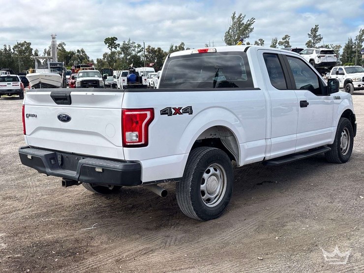 2017-ford-f150-image-3