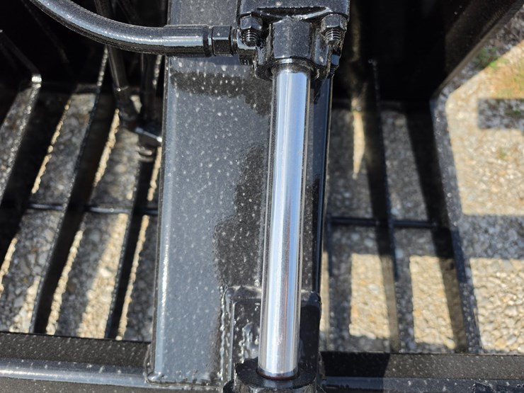 #25302-•-skid-steer-brush-grapple-image-13