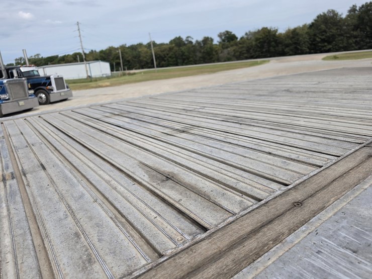 2022-fontaine-flat-bed-trailer-image-77