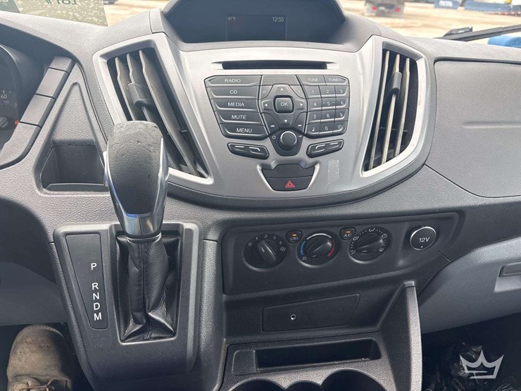 2019-ford-transit-image-16