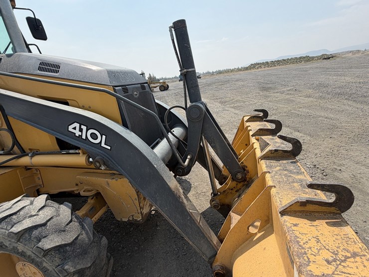2016-deere-410l-image-20