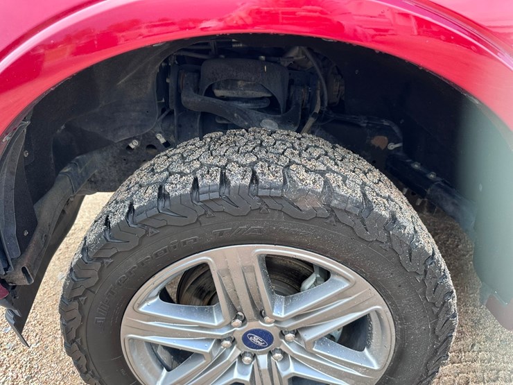 2019-ford-f150-lariat-image-38
