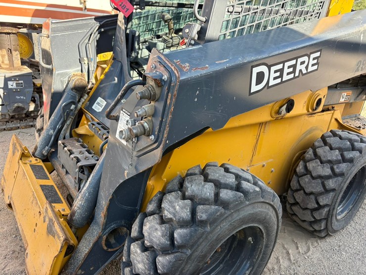 2021-deere-330g-image-9