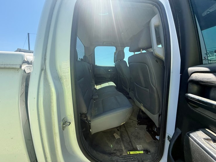 2014-chevrolet-1500-image-28
