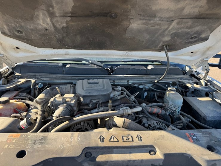 2014-chevrolet-3500-image-43