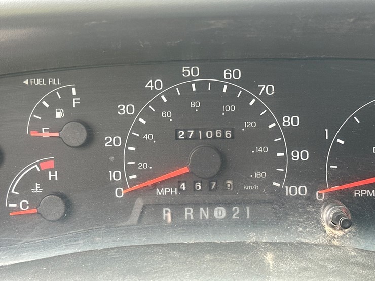 2001-ford-f350-image-36