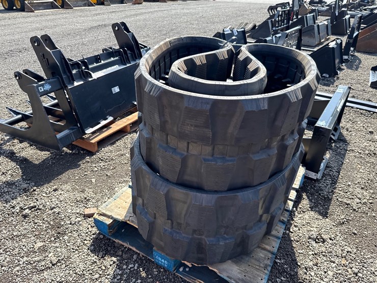 #2052-•-set-of-skid-steer-rubber-tracks-450-x-50-x-100-image-2