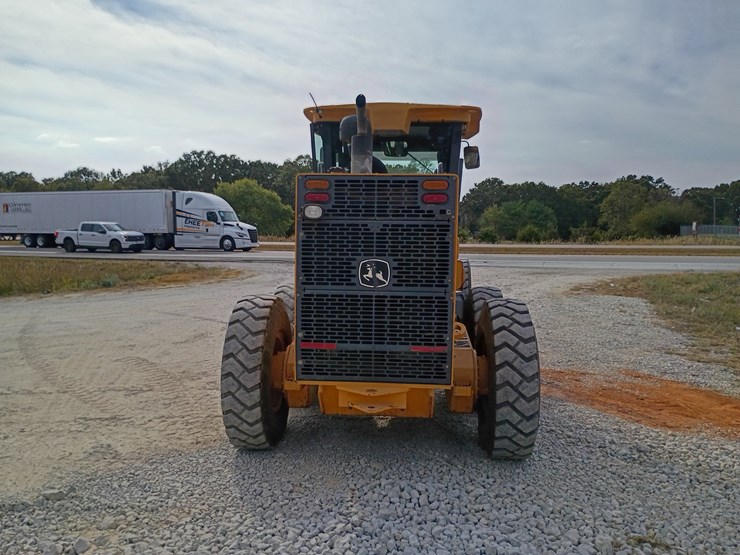 2008-deere-670d-image-9