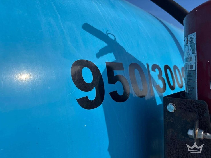 2015-ram-5500-septic-wet-vacuum-truck-image-13