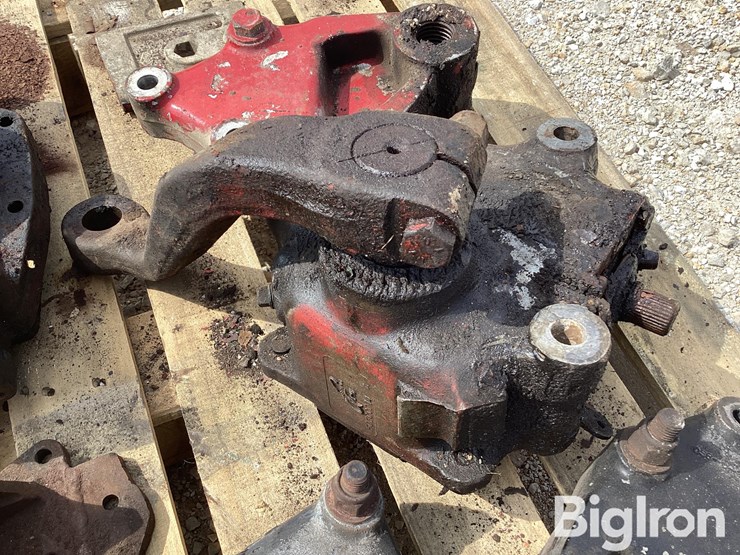 k100-steering-box,-spring-hangers,-water-pump-image-12