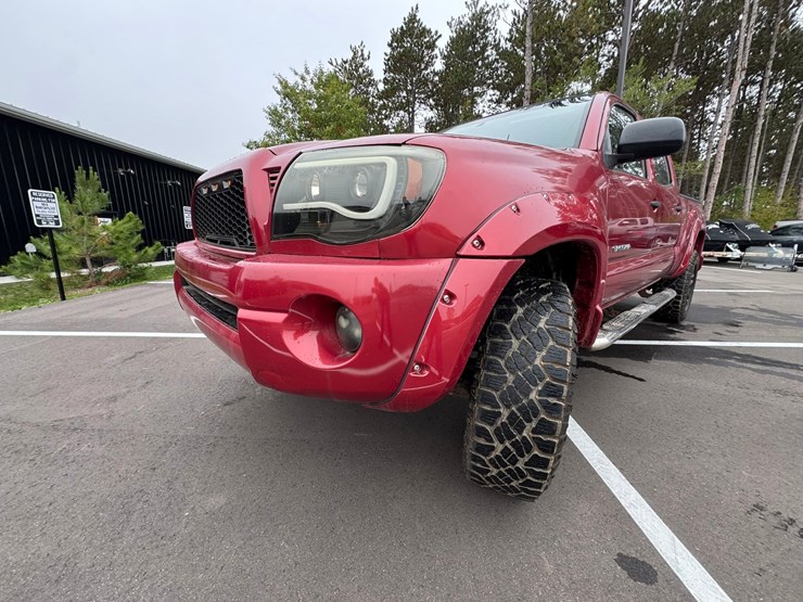 #1929-•-2007-toyota-off-road-pickup-truck-image-11