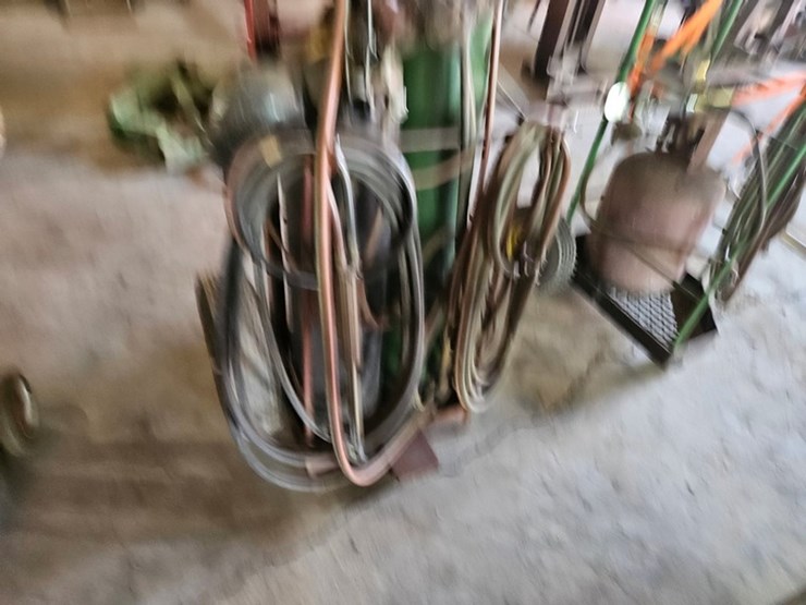 #8786-•-oxygen/acetylene-torch-cart-image-10