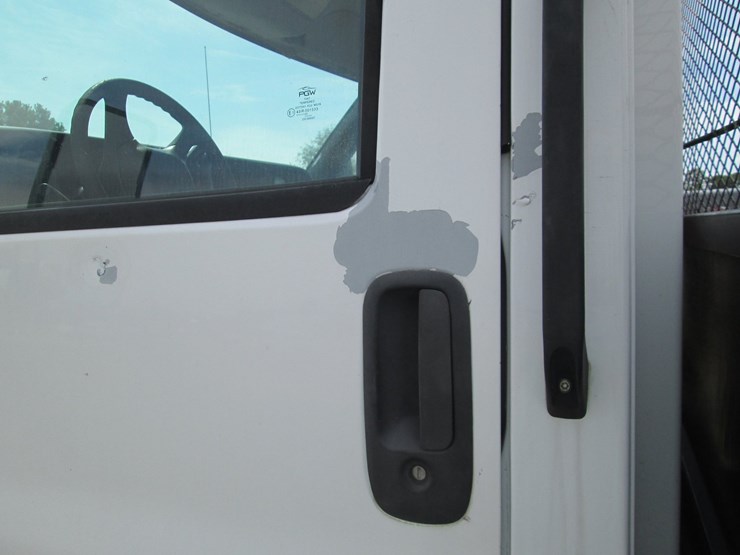 2005-gmc-topkick-c5500-image-21