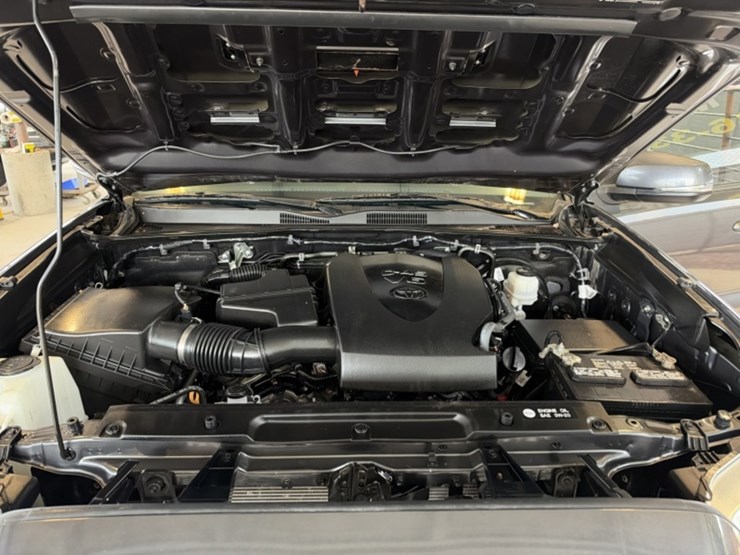 2019-toyota-tacoma-image-14