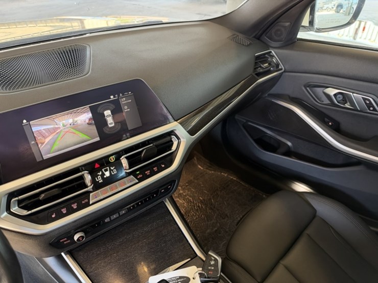 2021-bmw-330i-sdn-image-23
