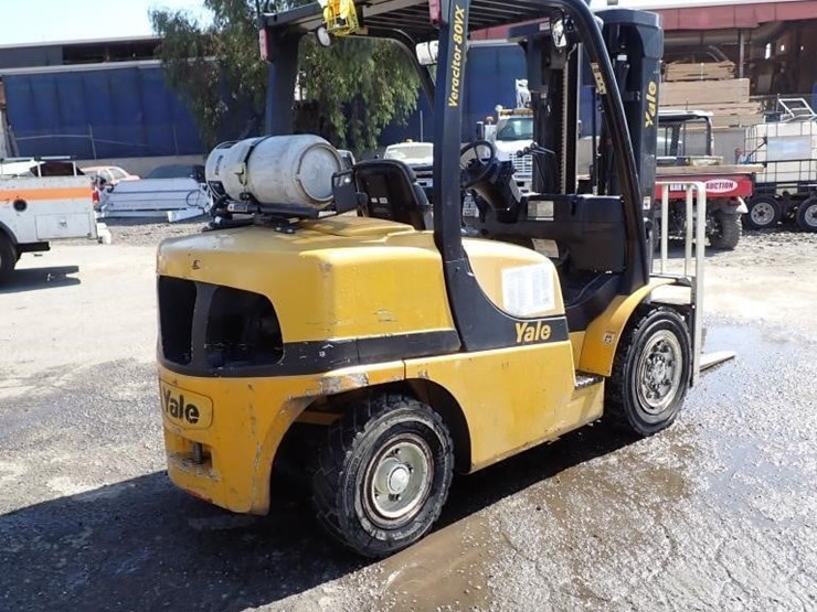2006-yale-glp080vxngse090-forklift-image-3