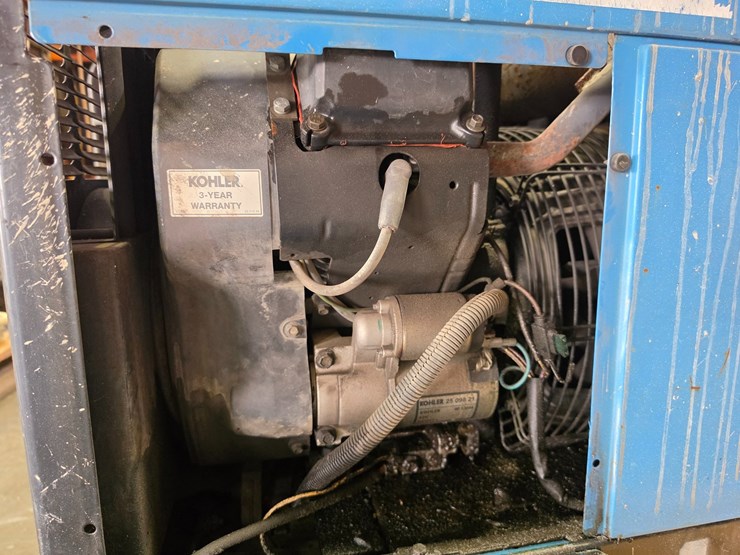 #25308-•-miller-bobcat-250-generator/welder-image-11