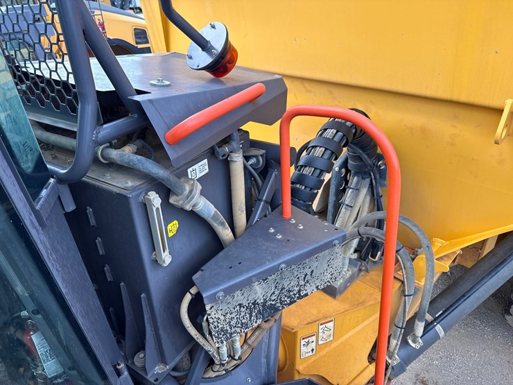 2020-volvo-a45g-image-45
