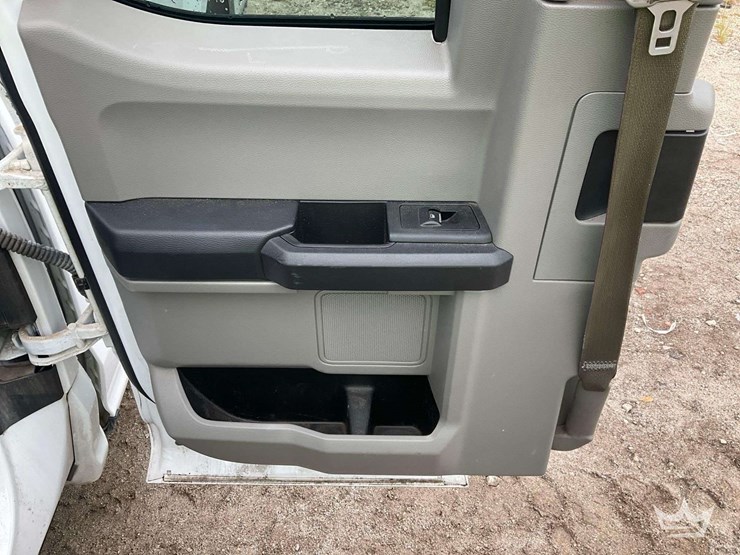 2016-ford-f150-image-17