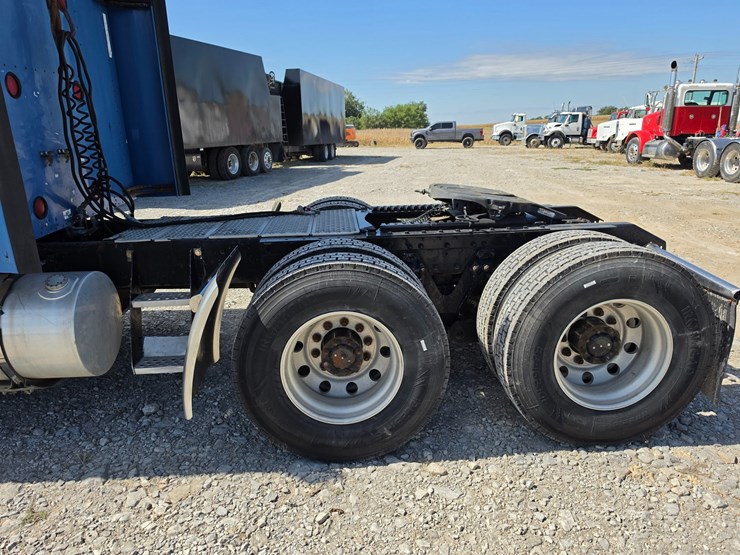 2003-kenworth-w900-image-84