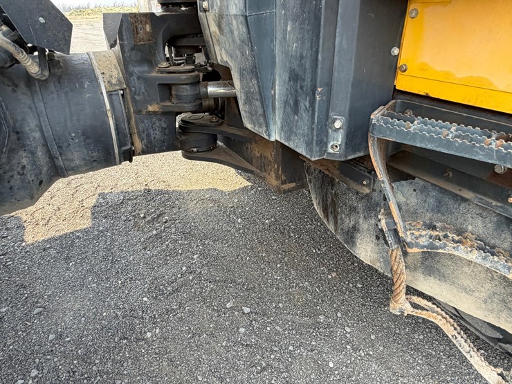 2016-komatsu-hm400-5-image-29