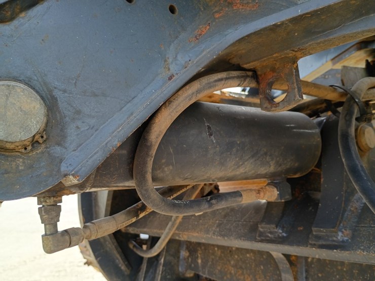2008-deere-670d-image-42
