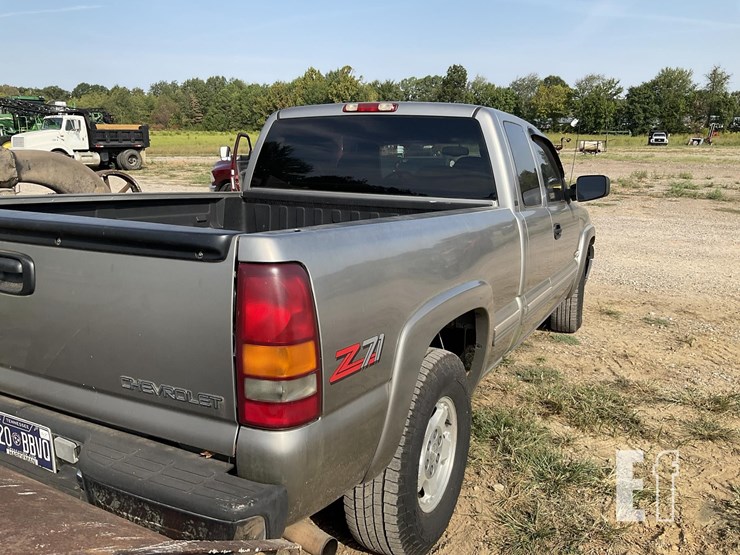 2000-chevrolet-silverado-1500-image-3