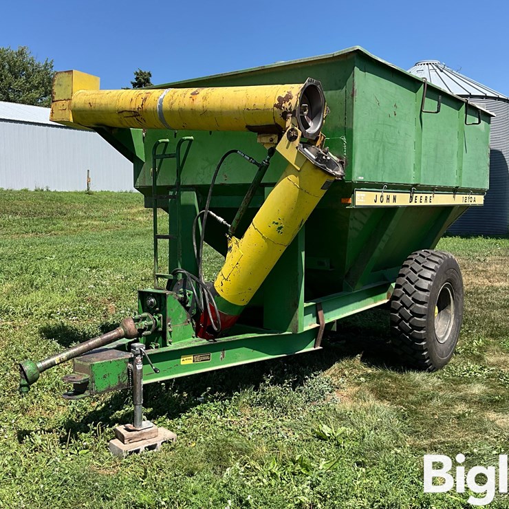 JOHN DEERE 1210A