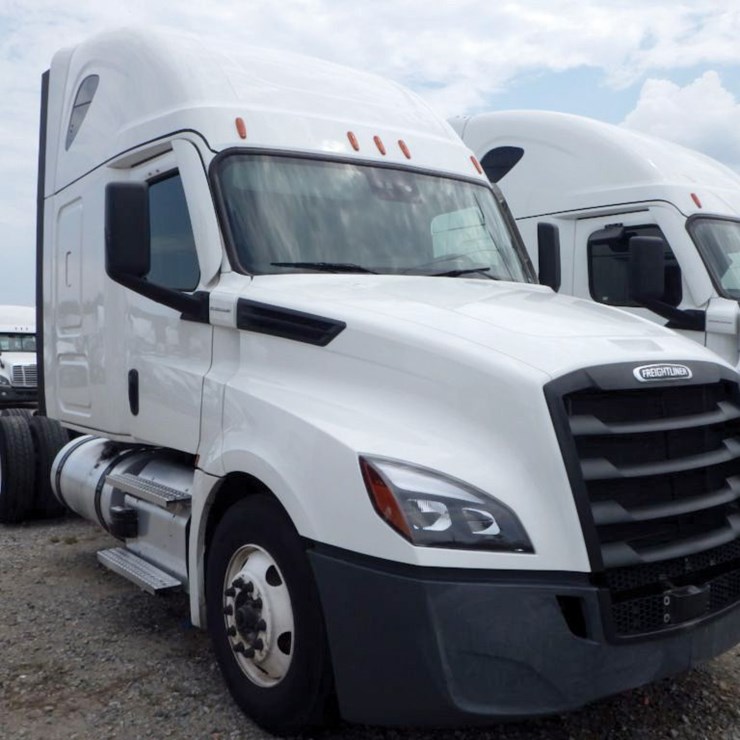 2023 FREIGHTLINER CASCADIA 126