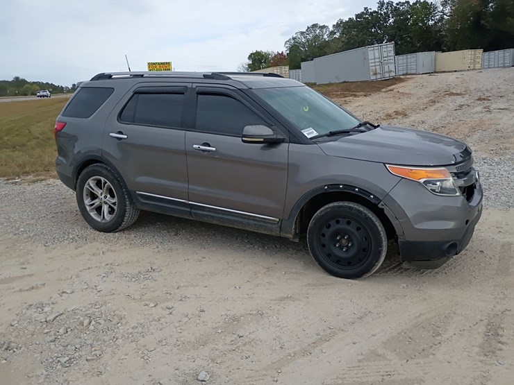 2013-ford-explorer-image-10