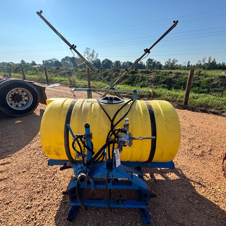 #8175 • Boom Sprayer 200 Gallon