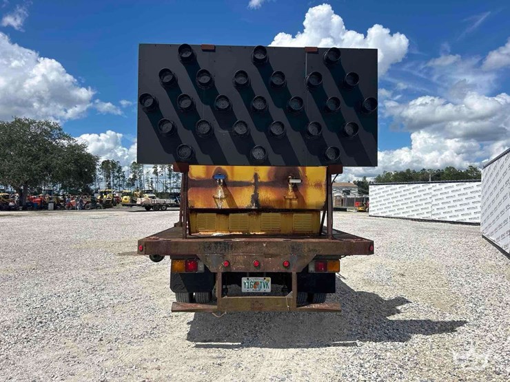 1998-mitsubishi-fuso-fh211-image-36