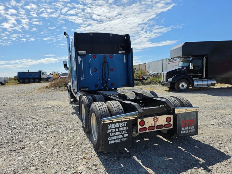 2003-kenworth-w900-image-15