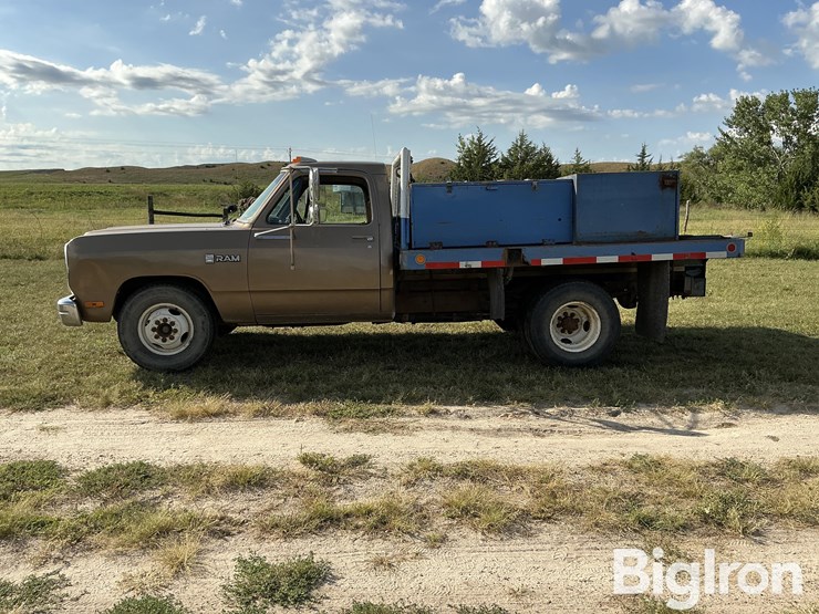 1989-dodge-ram-350-image-8