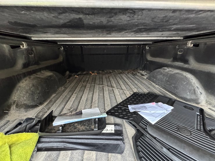 2015-chevrolet-silverado-1500-z71-image-18
