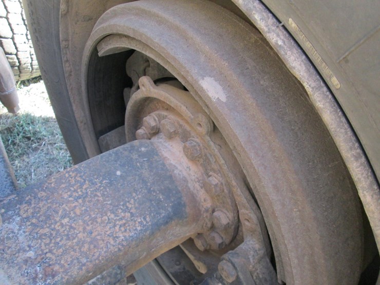 1995-ford-ft900-image-13