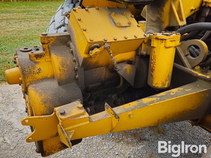 1974-caterpillar-613b-image-13